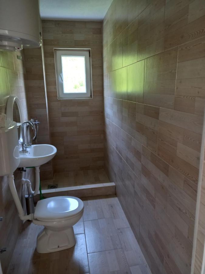 Md Apartmani Canj Luaran gambar
